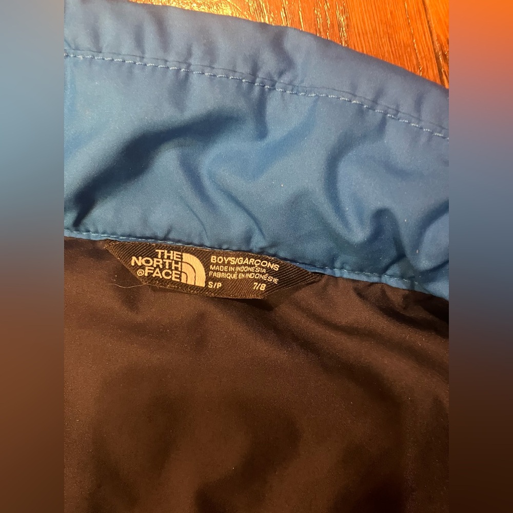 The North Face Kids Blue and Dark Jacket - Picture 3 of 15